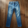 Jeans de Corte Recto para Mujer en Azul Denim con Diseño Clásico de Cinco Bolsillos