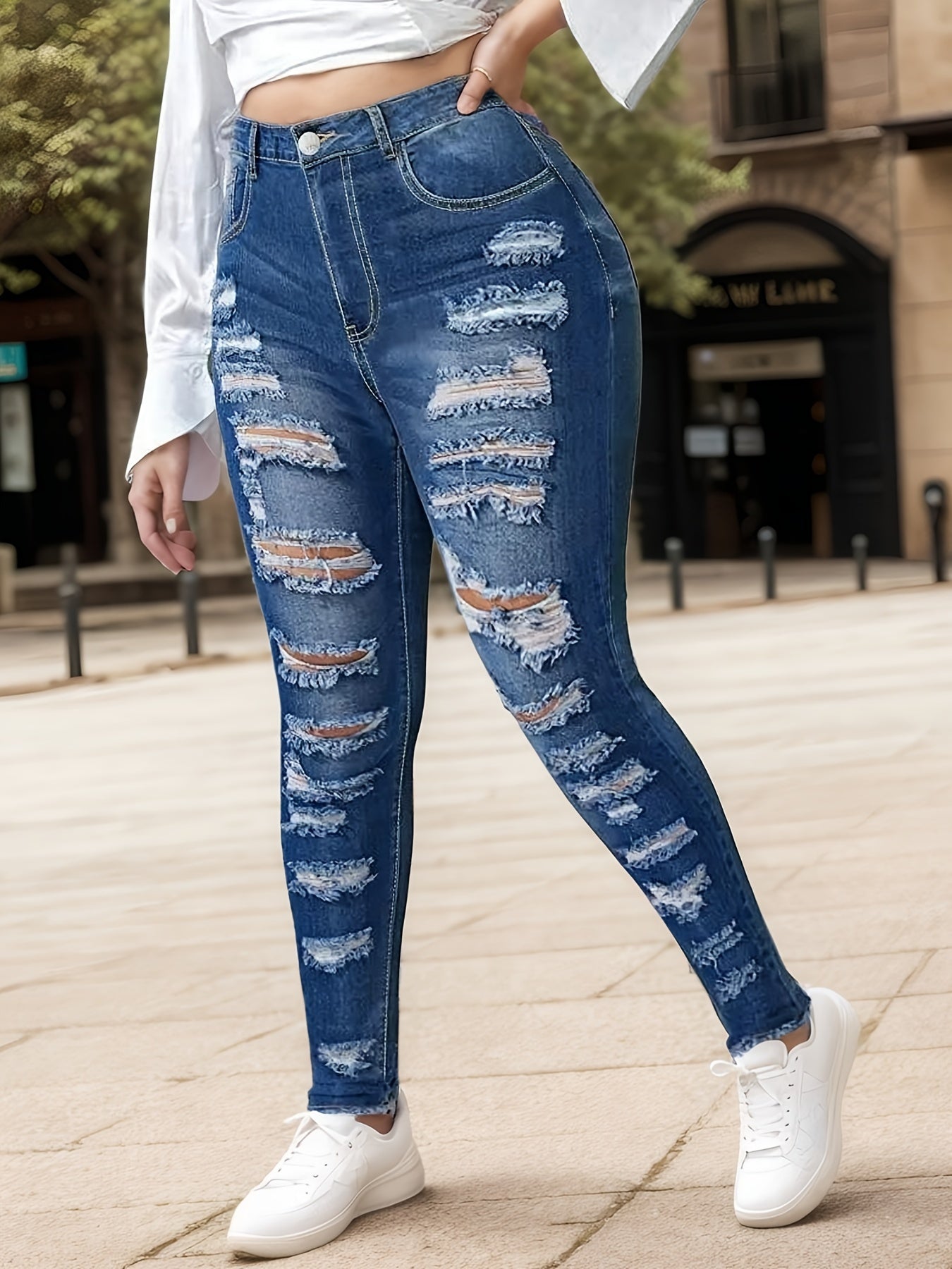 Jeans ajustados de cintura alta para mujer con diseño moderno