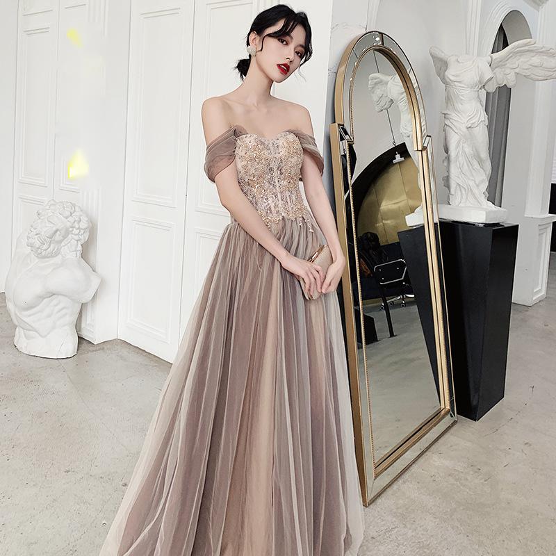 Vestido de noche sofisticado para eventos especiales